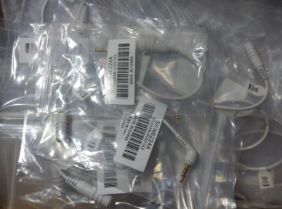 100 x 摩托罗拉 3 形环 2.5 毫米公头转 3.5 毫米母头立体声音频适配器电缆原始设备制造商 — 第 1/4 张图片