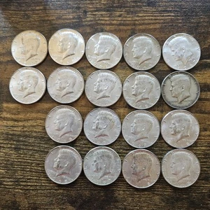 Lot of 18 Kennedy Half Dollars, 40 % Fine Silver 1966, 1967, 1968 - Picture 1 of 4