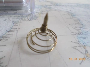 Aufgerollter Federschmuck oder Stein oder Edelsteinhalter - Bild 1 von 2