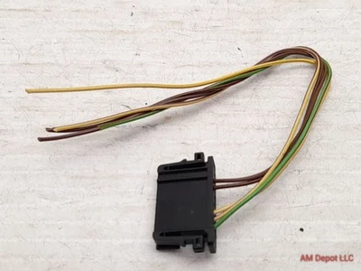 2014 BMW 320i 328i 335i 340i 330i F30 F31 conector de trava de porta traseira pigtail  - Imagem 1 de 3