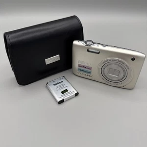 Nikon CoolPix S3100 14.0 MP Digital Camera + battery, no charger - Untested - Picture 1 of 5