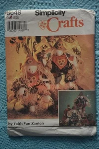 SIMPLICITY CRAFTS #8649 Sewing PATTERN. Scarecrow Bunnies -21"/ 24" + CLOTHES - Picture 1 of 1