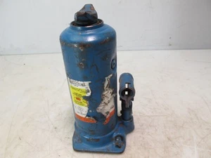 Dodge Mercedes Sprinter 2003-2006 gato botella A9035800018 OEM - Imagen 1 de 10