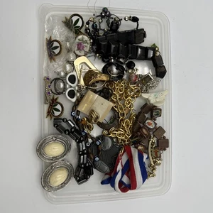 SCHROTT KONVOLUT Vintage Schmuck defekt oder fehlen Paar siehe Bilder Anstecknadel Ohrringe Brok - Bild 1 von 10