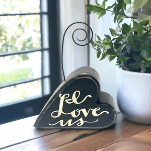 Portanote immagine I Love Us cuore nero legno dipinto rustico 5" W - Foto 1 di 9