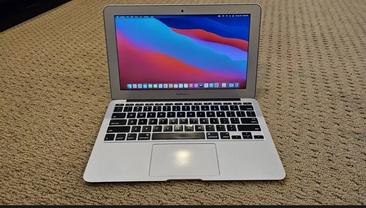 訳あり】Apple MacBook Air 11インチ シルバー 訳あり】Apple MacBook