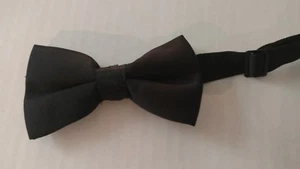 NEW BLACK TUXEDO PARK BOWTIE  PRETIED - Tuxedo Bow Tie Wedding Groom Formal Ware - Picture 1 of 4