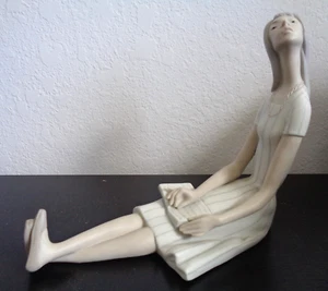 LLADRO Signed, Vintage, Large Porcelain Young Lady Sitting Reading a Book Retire - Picture 1 of 9