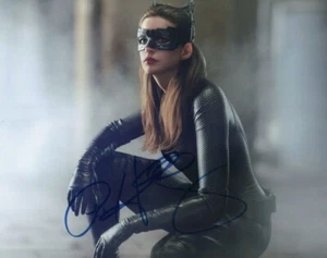 ANNE HATHAWAY ~ CATWOMAN ~ VERY BEAUTIFUL PIN UP! ~ VERY NICE - Picture 1 of 4