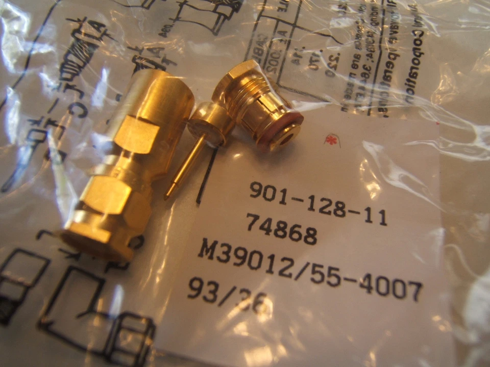 AMPHENOL 901-128-11 / M39012/55-4007 MIL SMA CONNECTOR 50 OHM. 'GOLD' NOS NEW