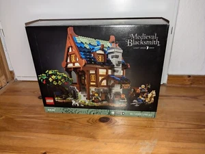 LEGO® Ideas 21325 Mittelalterliche Schmiede NEU & OVP - Bild 1 von 1