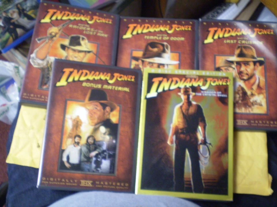 (5) Indiana Jones DVD Lot: Raiders, Temple, Last Crusade & Crystal Skull + Bonus - Image 1 of 2