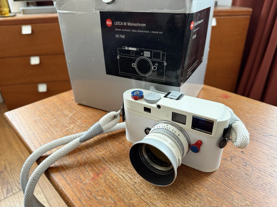 Telémetro Leica M monocromo 10760 y lente Summicron V1 de 8 elementos 1963. (RARO)  Foto 1 de 4