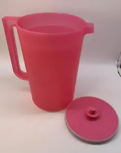 Tupperware Classic Pitcher 2 qt Servalier Push Button Seal Pink New - Picture 1 of 5