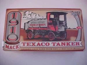 ERTL 1910 MACK TEXACO TANKER, DIE CAST, LOCKING BANK w/key - Picture 1 of 6