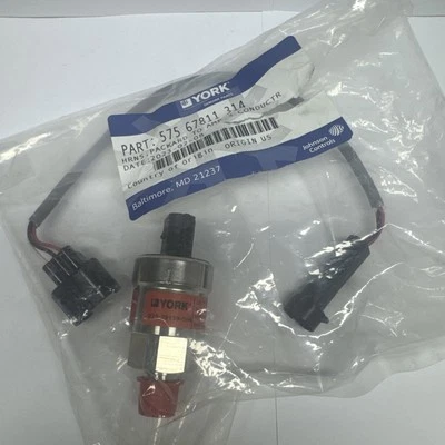 025-29139-004 Danfoss York Pressure Transducer, AKS 32R 025-29139-004 - Image 1 of 3