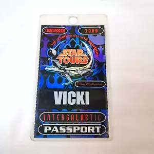 Tarjeta de identificación de pasaporte intergaláctico Star Tours Starspeeder de Disneyland VICKI - Imagen 1 de 7