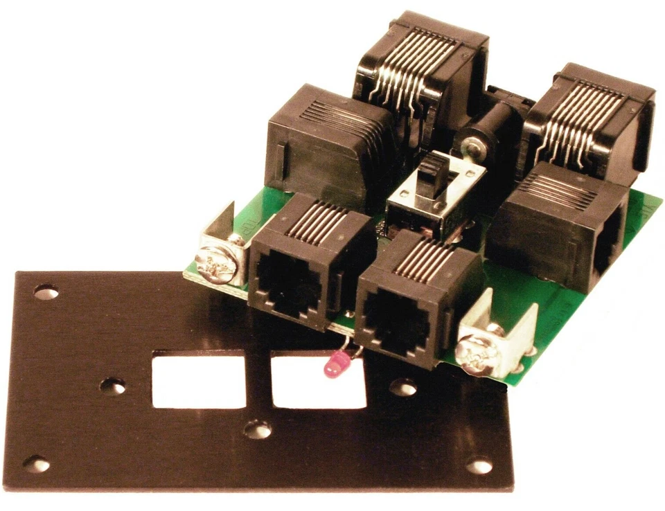 NCE ~ New 2025 ~ UTP-CAT5 Cab Bus Fascia Panel ~ 4 RJ12 & 2 CAT5 Plugs ~ 5240234 - Image 1 of 1