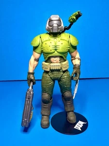 Mcfarlane Toys DOOM ETERNAL Gold Label Doom Slayer CLASSIC Doomguy 7” LOOSE RARE - Picture 1 of 16