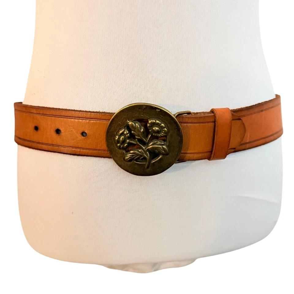 Old Navy Leather Belt Size S Floral Brass Buckle Cognac Brown Embossed VTG Y2K - Image 1 of 4