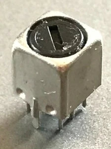 TOKO 5SVLC VARIABLE COIL 455KHz 5MM INDUCTOR 176 TURNS Q = 70 (x1) ad1i3 - Picture 1 of 12