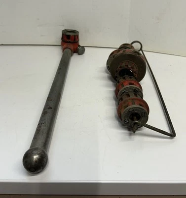 RIDGID 00-R OO-R Ratchet Pipe Threader Set 1/8”, 1/4”, 1”, 3/4”, 3/8”, 5 Dies - Image 1 of 4