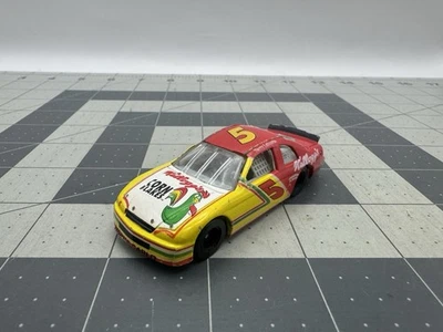 Chevy Monte Carlo Daytona 1993 NASCAR Die Cast Terry Labonte #5 1:64 Kellogg’s Foto 1 de 4