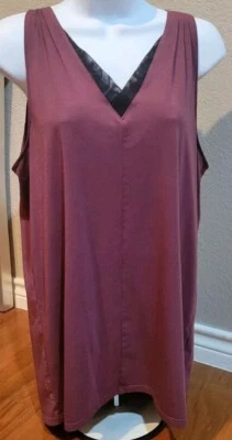 North Face Tank Top Womens Medium Burgundy Black Back Vent Athletic Gym Workout - Image 1 of 4