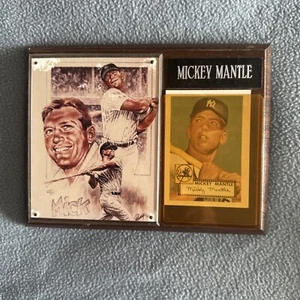 Vintage Mickey Mantle Wooden Plaque With REPRINT OF 1952 ROOKIE CARD YANKEES HOF - Picture 1 of 3