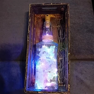 Botella LED en caja salón baño jardín decoración regalo único aprox 31 cm altura - Imagen 1 de 3