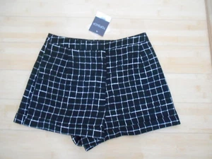 BNWT TopShop Black/White Squares Pattern Shorts - UK8 - Picture 1 of 4