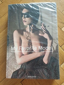 MY FAVORITE MODEL GOLIATH. 43 OUTSTANDING PHOTOGRAPHERS PORTRAY 44 MODELS. NEW. - Bild 1 von 2