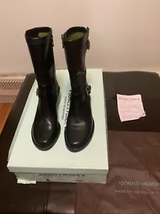 Donald Pliner Damen Buster 7 1/2 Motorradstiefel schwarz Leder mit Schnallen - Bild 1 von 15