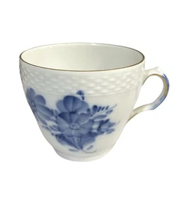 Royal Copenhagen Blue Flowers Angular Porcelain Footed Tea Cup 10/8261 Denmark - Picture 1 of 6