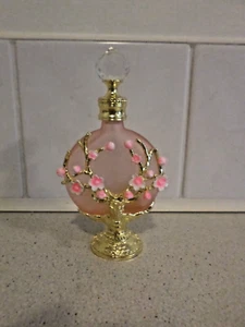 Beautiful Pink Frosted Glass Perfume Bottle Encased in Gold Tone Stags Head - Bild 1 von 2