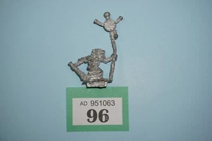 Warhammer Fantasy Skaven Clan Skryre Standard Bearer - Metal - Picture 1 of 3