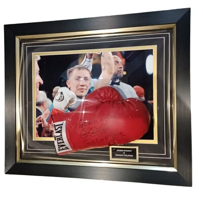 Nuevo guante de boxeo firmado por Gennady Golovkin GGG enmarcado exhibición autografiada Foto 1 de 4