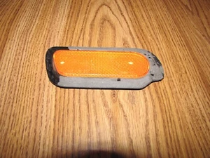 VW TOUAREG FRONT SIDE MARKER REFLECTOR RH OEM 04-07 PASSENGER. - Picture 1 of 2