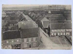 08I11 CPA 59 - ANTIGUA TARJETA POSTAL BOLLEZEELE - PANORAMA RUE DE LA POSTE - Bild 1 von 2