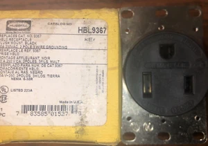 NEW HUBBELL HBL9367 RECEPTACLE FLUSH MOUNT BLACK  - Picture 1 of 1