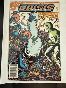Crisis On Infinite Earths # 10 VF 1st Print DC Comic Book Superman Newstand - Picture 1 of 2
