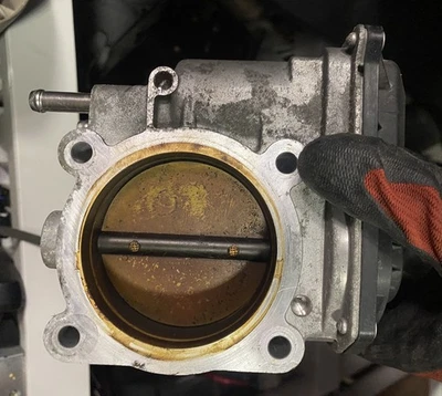 Cuerpo del acelerador Lexus RX350 2010-2015 RX450H 3,5 L OEM 22030-31030 Foto 1 de 3