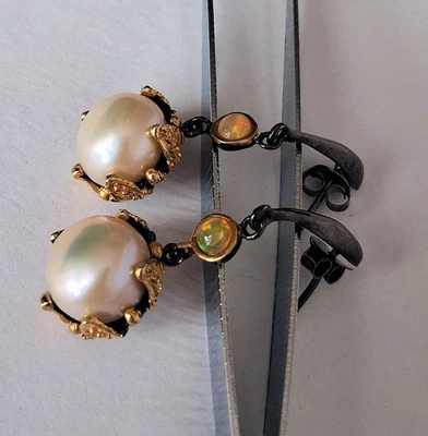 ORECCHINI IN ARGENTO STERLING 925 CON  OPALI DI WELO E PERLE NATURALI - Immagine 1 di 4