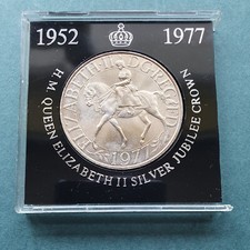 1977 Royal Mint Elizabeth II Silver Jubilee 25p Crown Coin Vintage Original Case