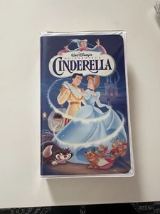Walt Disney’s Masterpiece Cinderella VHS - Picture 1 of 2