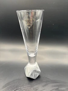 En Rouge Premium Glassware Single Bud Vase With Granite Base - Picture 1 of 5