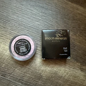 Discontinued Avon Smooth Minerals Blush Rose Radiance NOS M302 - Picture 1 of 6