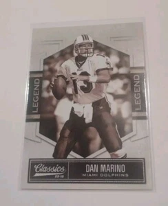 Panini Classics #212 Dan Marino Legend 2010 #/999 Dolphins Salón de la fama - Imagen 1 de 2