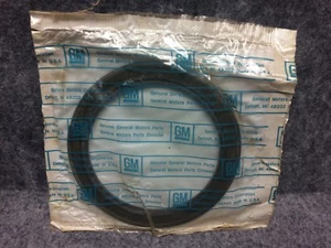 GM General Motors Transmission Seal 675258 OEM NOS New Old Stock 31906 - Picture 1 of 2