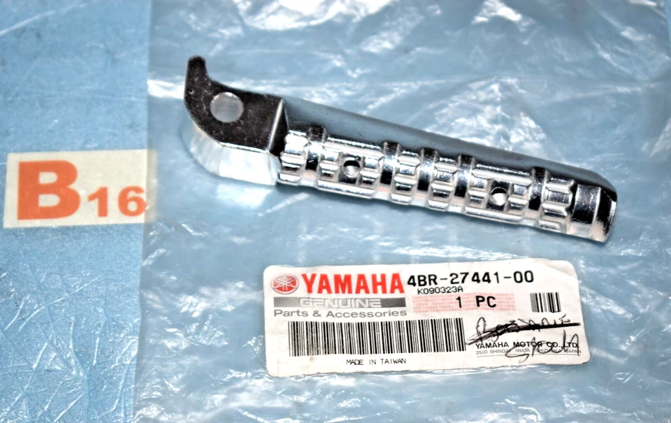 repose pieds arrière droite Yamaha XJ 600 N S TDM 850 4BR-27441-00 neuf - Photo 1/1
